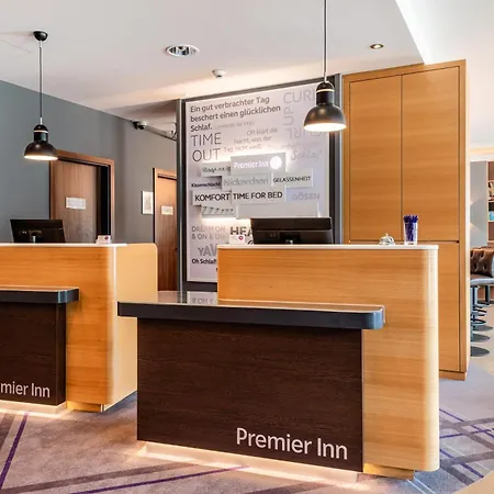 Premier Inn Stuttgart Airport Messe-3